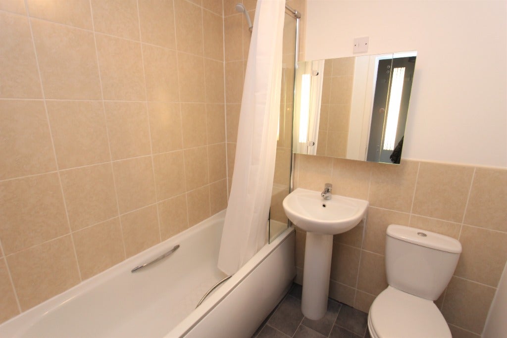 Flat Murieston Road in City of Edinburgh