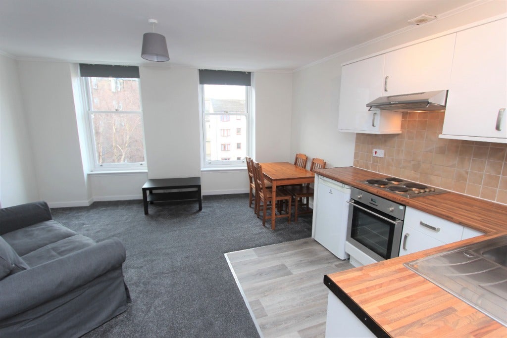 Flat Murieston Road in City of Edinburgh
