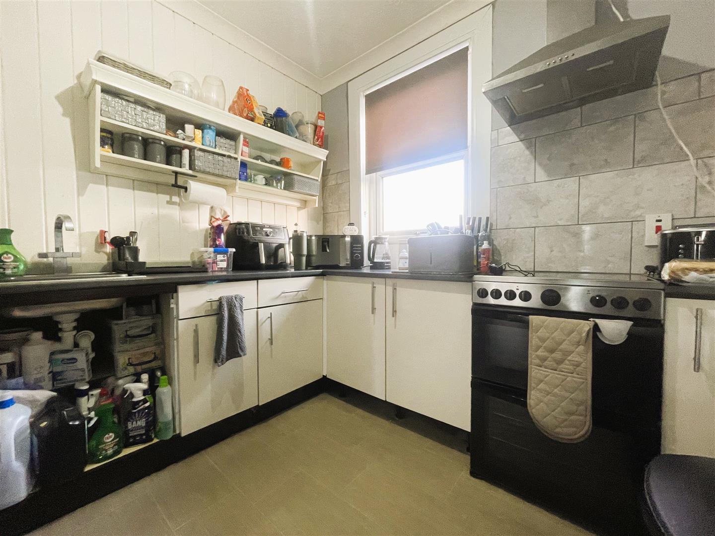 Flat Purbeck Road in Chatham