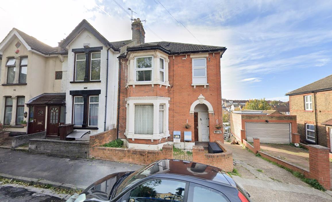 Flat Purbeck Road in Chatham