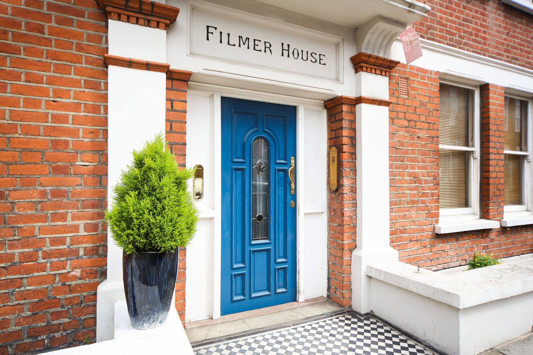 Flat Filmer Mews in Greater London