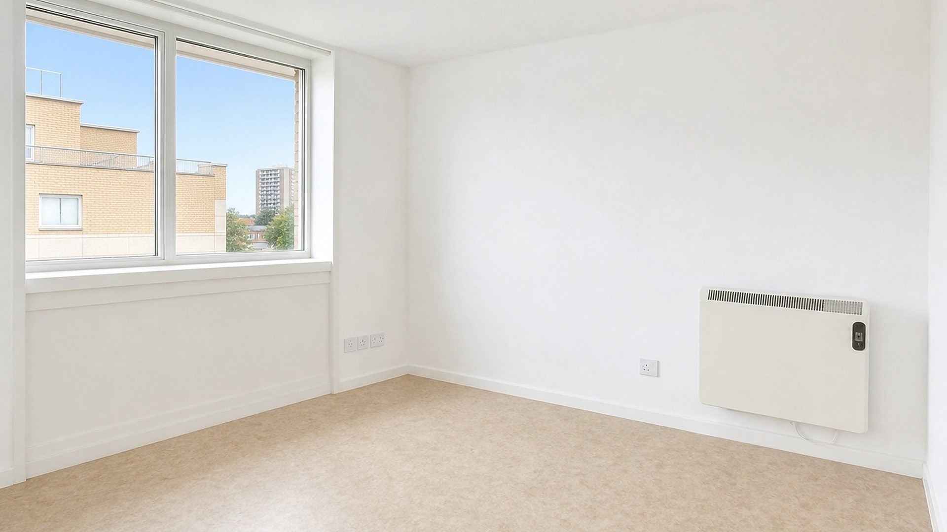 Flat Whitehorse Road in Greater London
