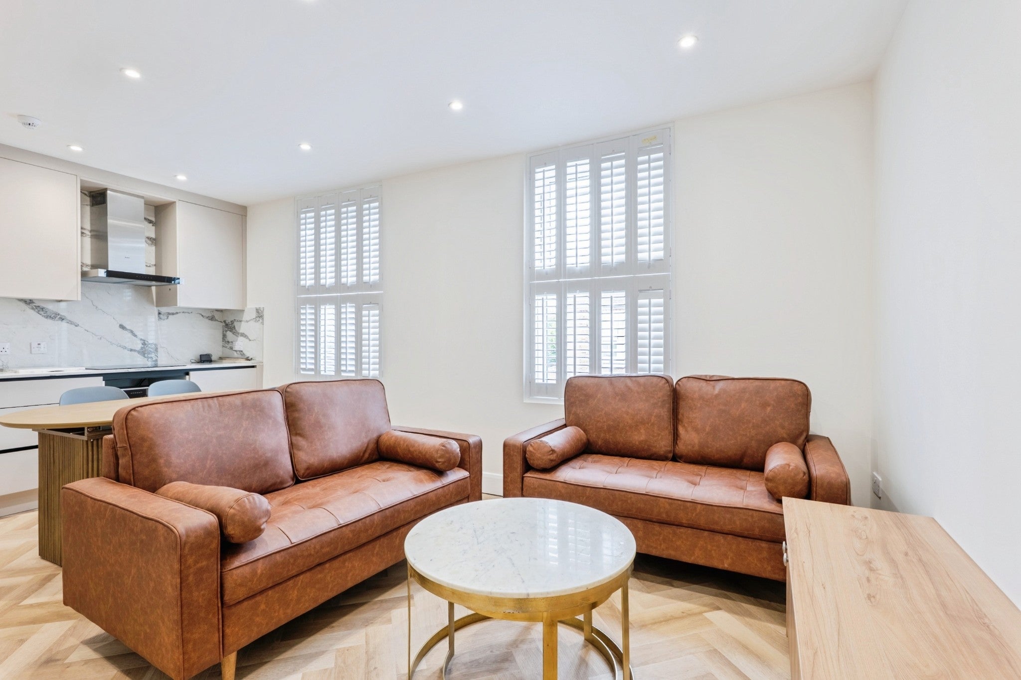 Flat Salusbury Road in Greater London