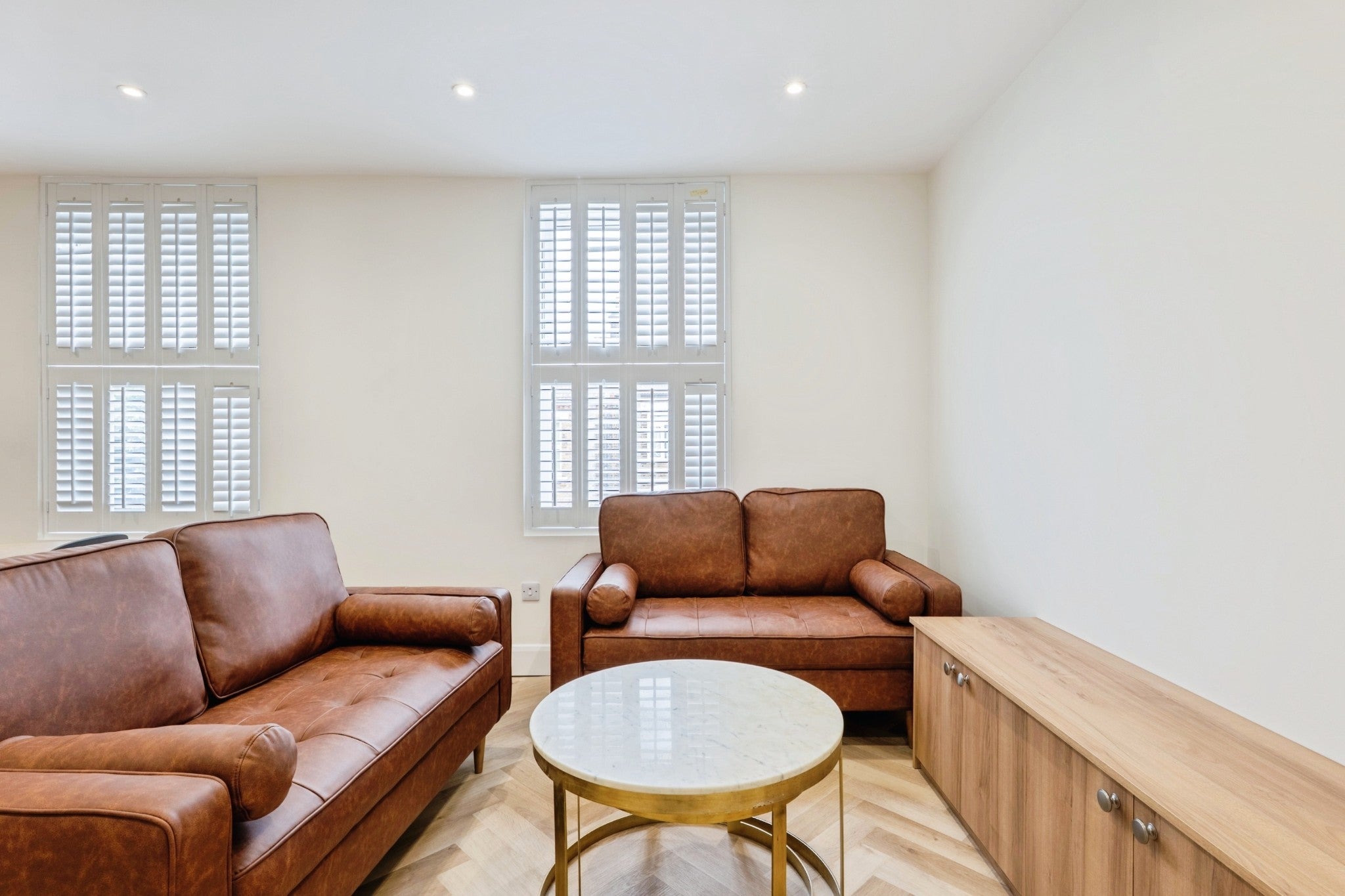 Flat Salusbury Road in Greater London