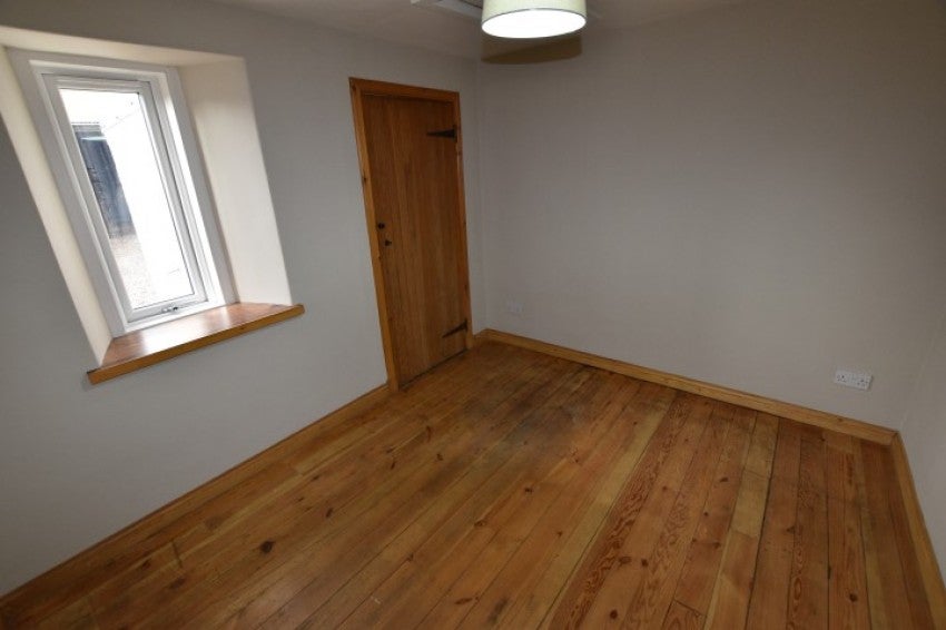 House B9015 in Mosstodloch