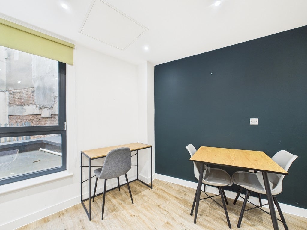 Flat Cherry Lane in Bristol