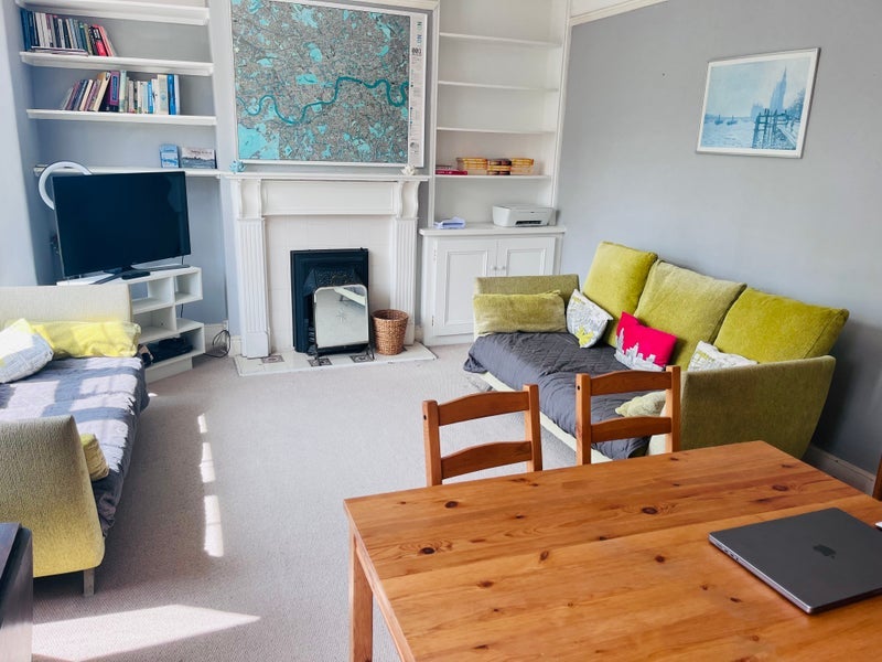 Room Boyne Road in Greater London