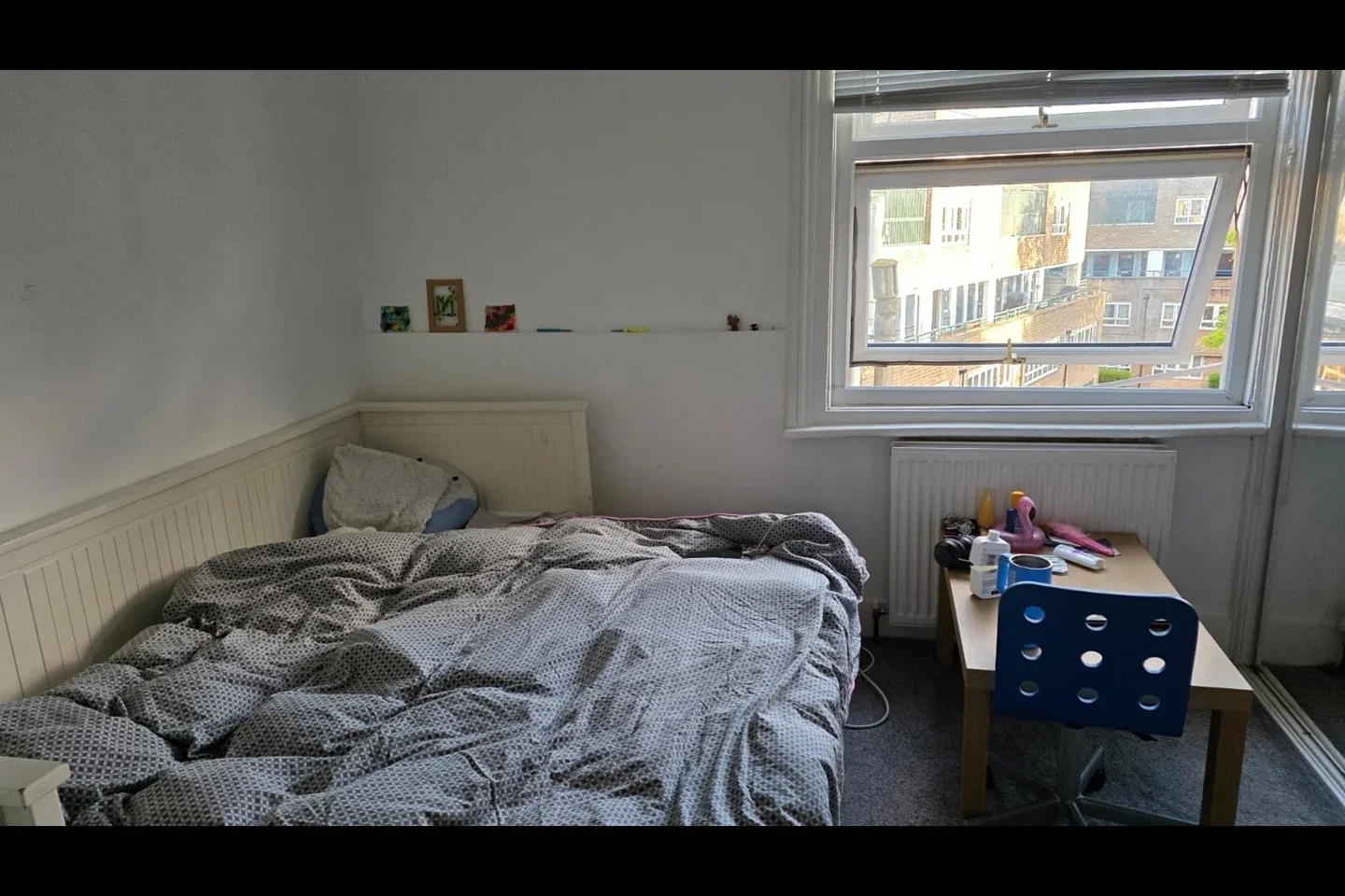 Flat Perham Road in Greater London