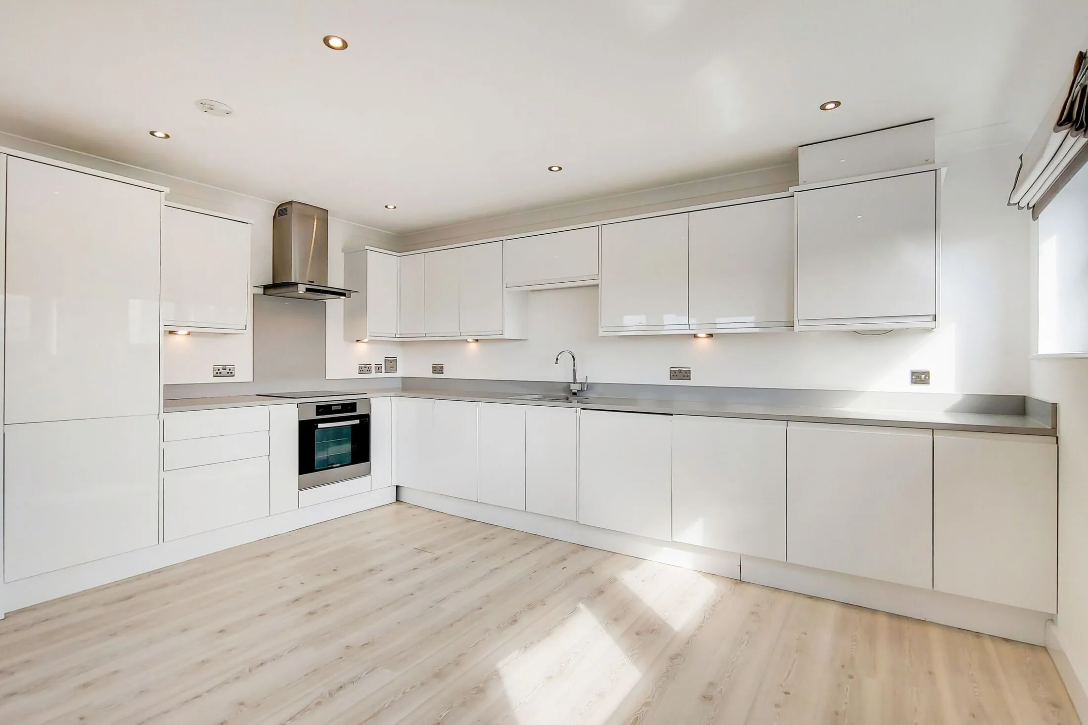 Flat Hardinge Street in Greater London