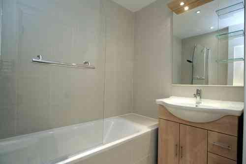 Flat Sloane Avenue in Greater London