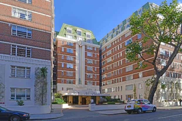 Flat Sloane Avenue in Greater London