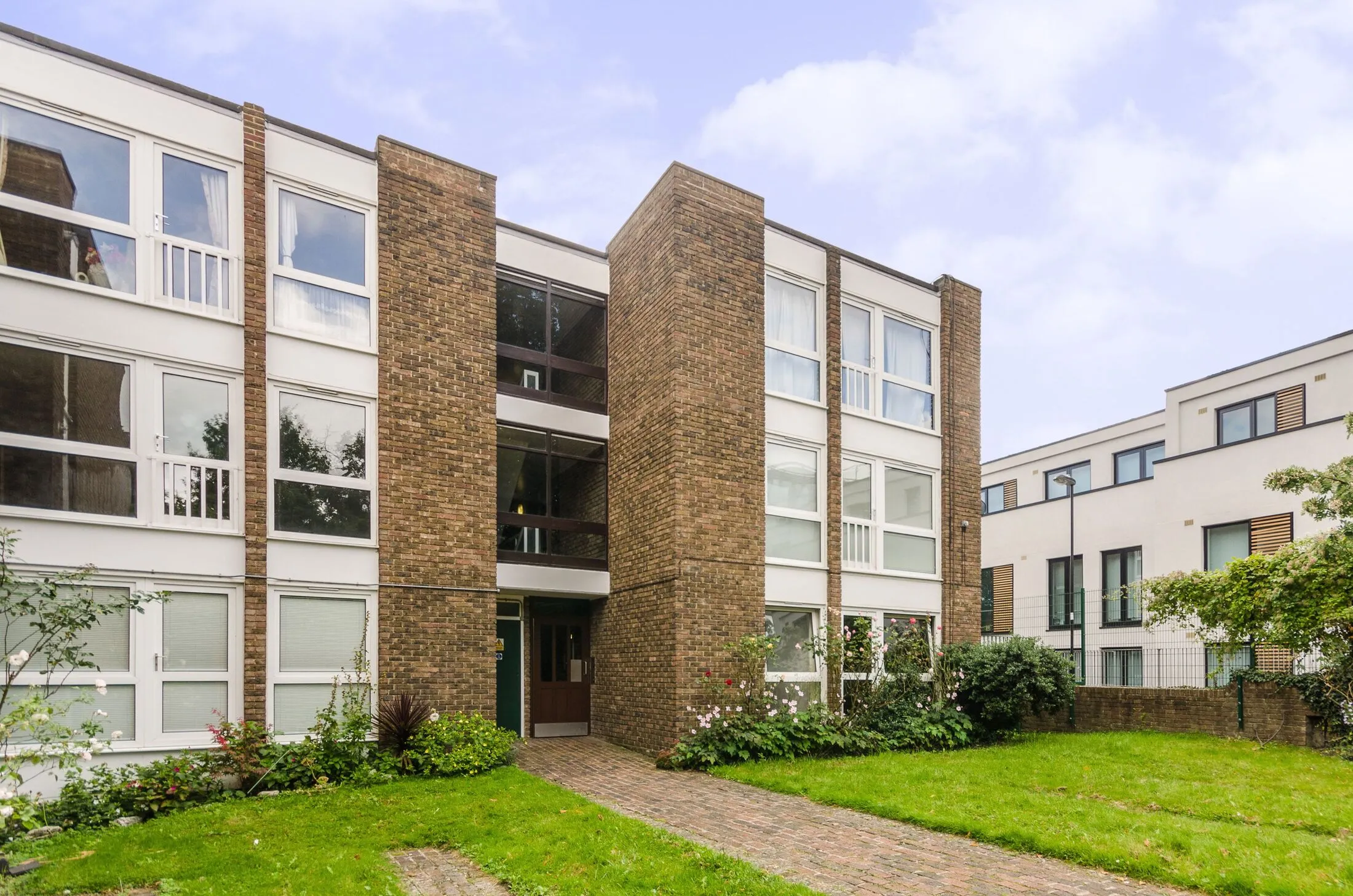 Flat Morea Mews in Greater London