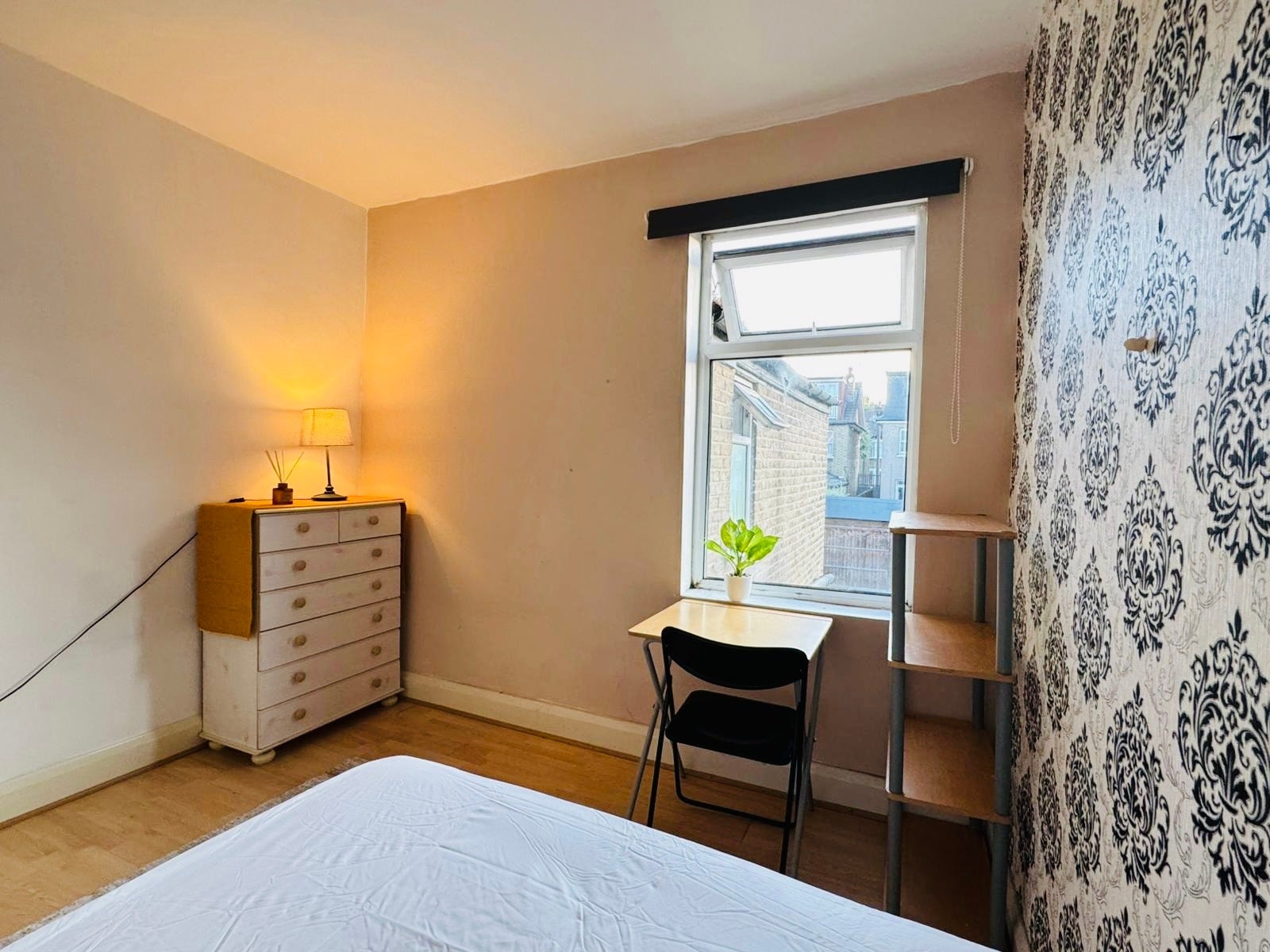Flat Embleton Road in Greater London