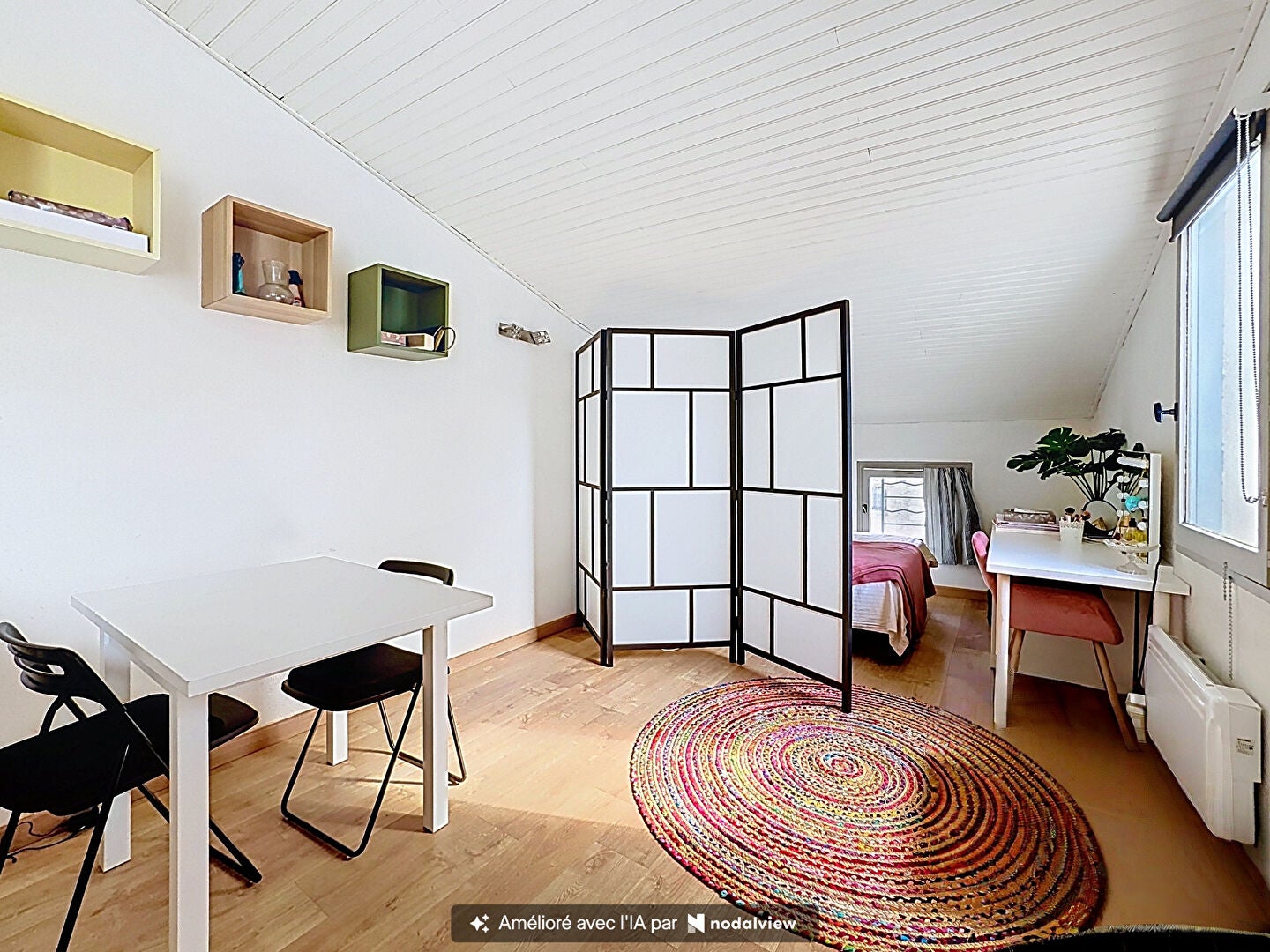 Flat Place des Carmes in Avignon