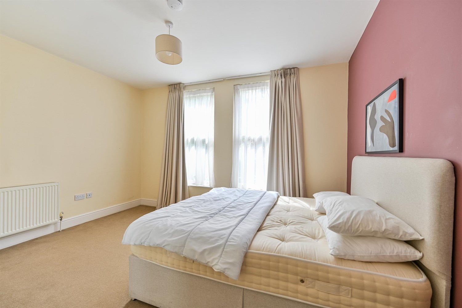 Flat Castle Crescent in Reading