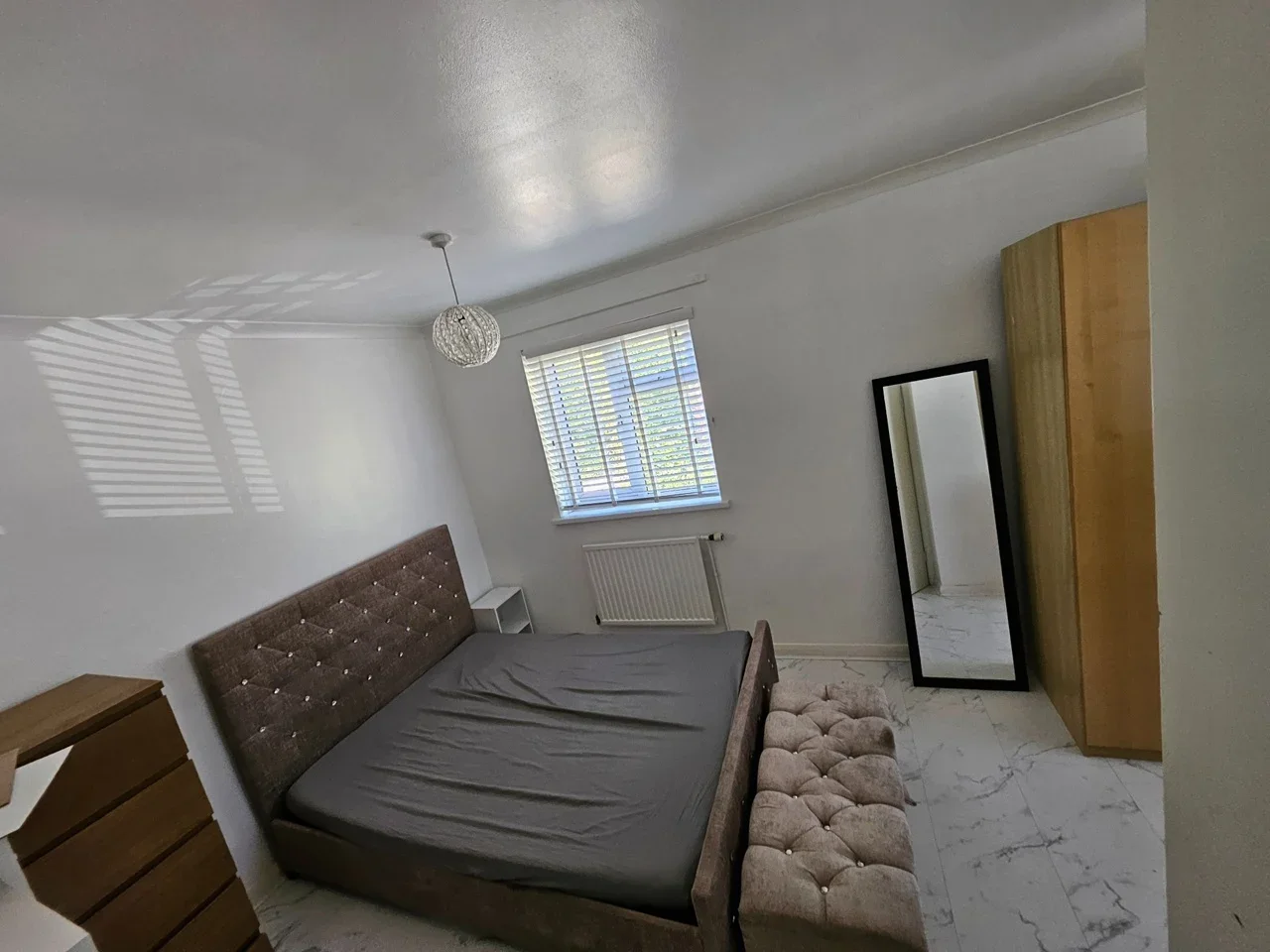 Room Sutton Road in Greater London