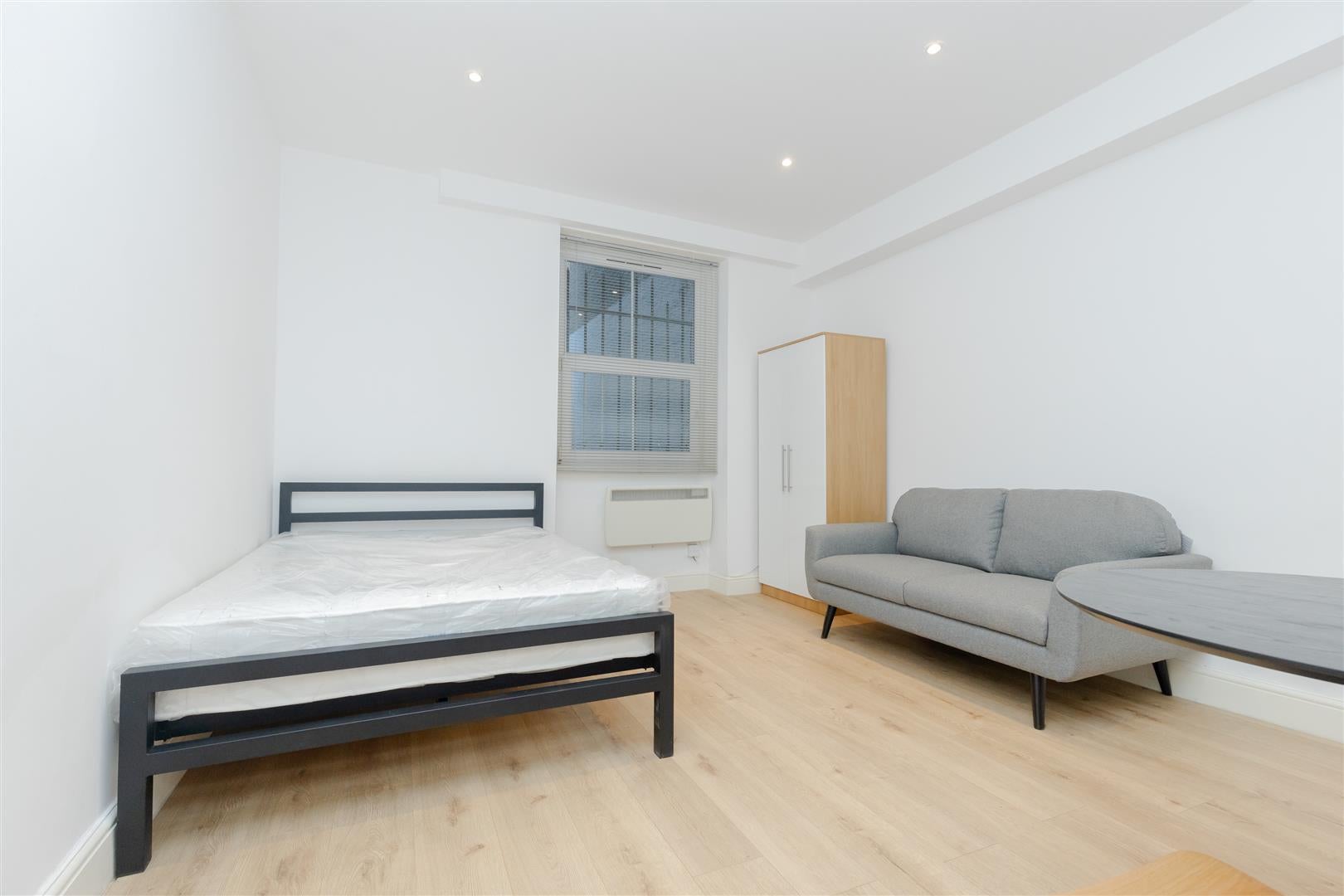 Flat Collingham Place in Greater London