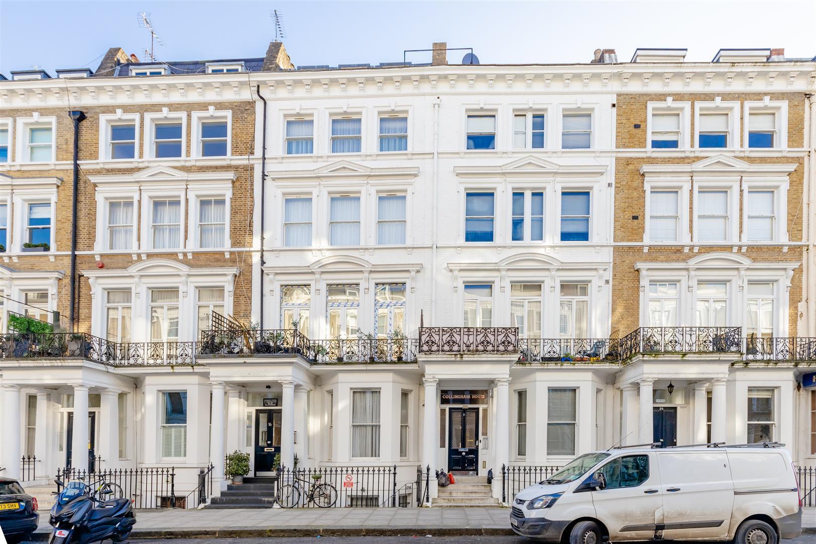 Flat Collingham Place in Greater London