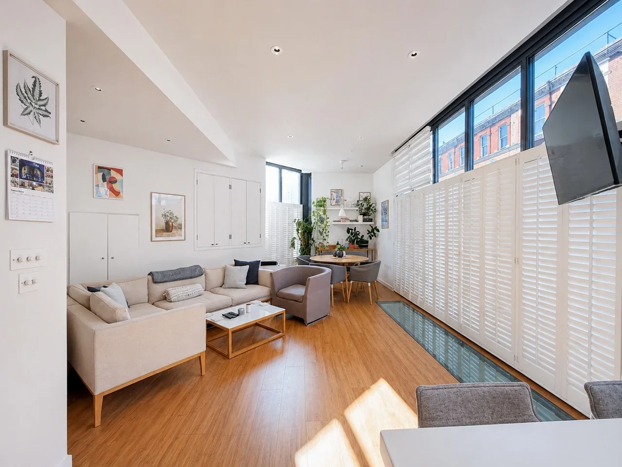 Room Mirabel Road in Greater London