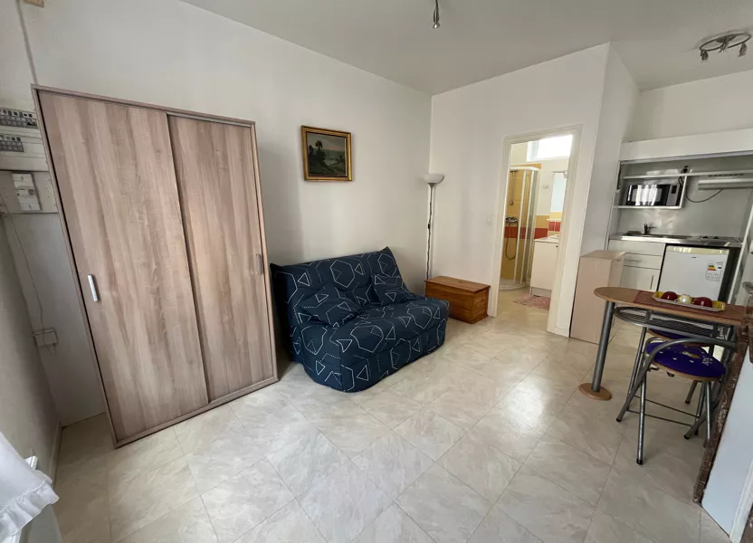 Room Rue Achille Sirouy in Beauvais