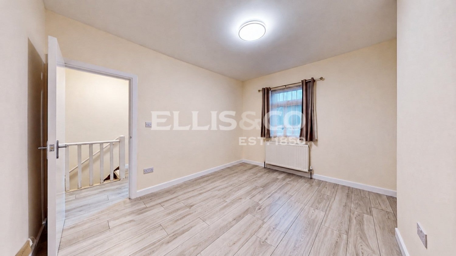 Flat Yewfield Road in Greater London