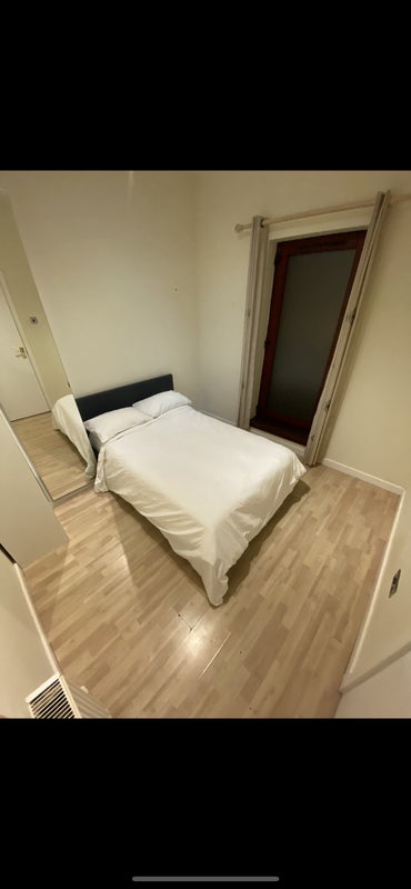 Flat Ashley Street in Glasgow