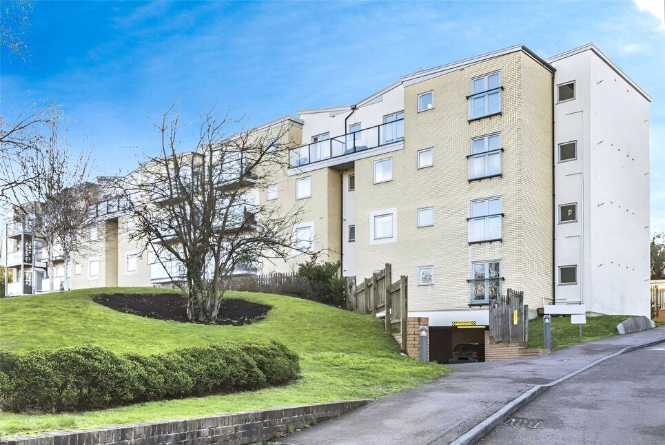 Flat Bury Road in Dacorum