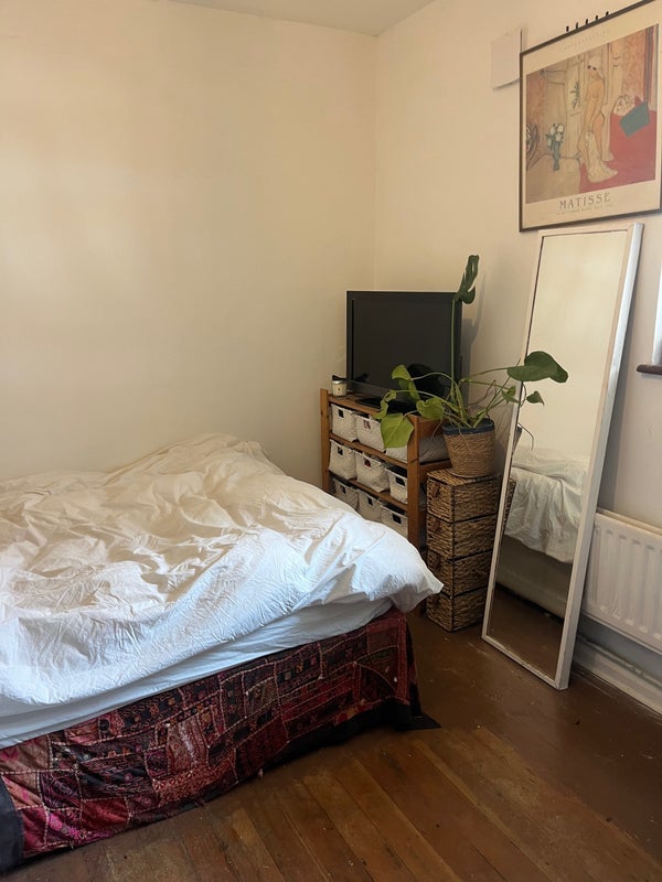 Room Kennington Park Road in Greater London