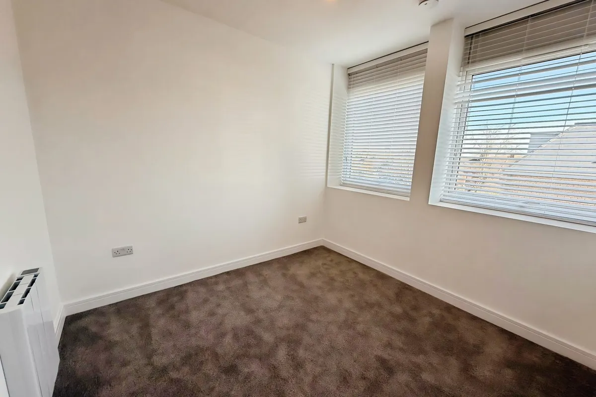 Flat Oundle Road in Peterborough