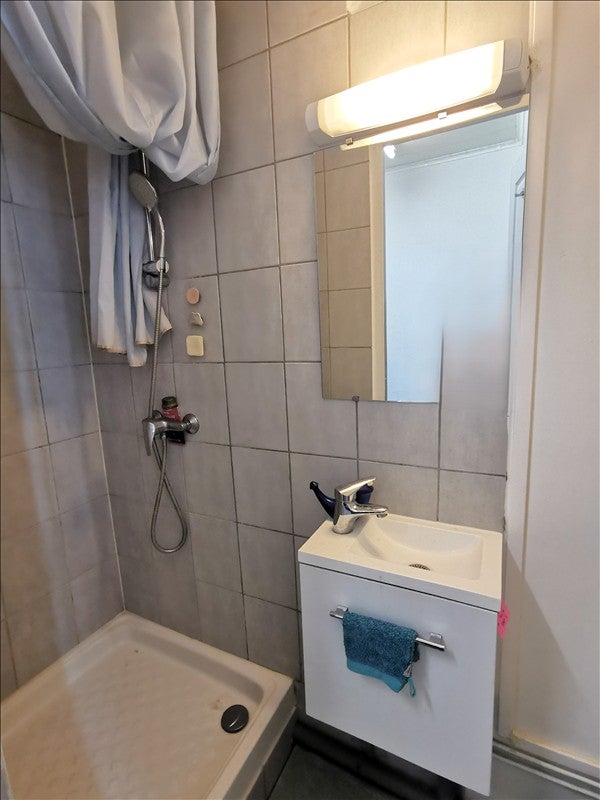 Flat Rue Pierre Semard in Paris