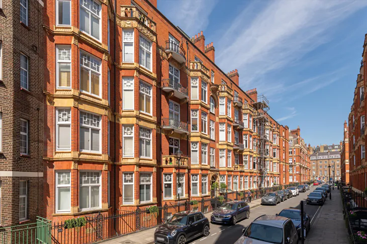 Flat Montagu Mansions in City of Westminster