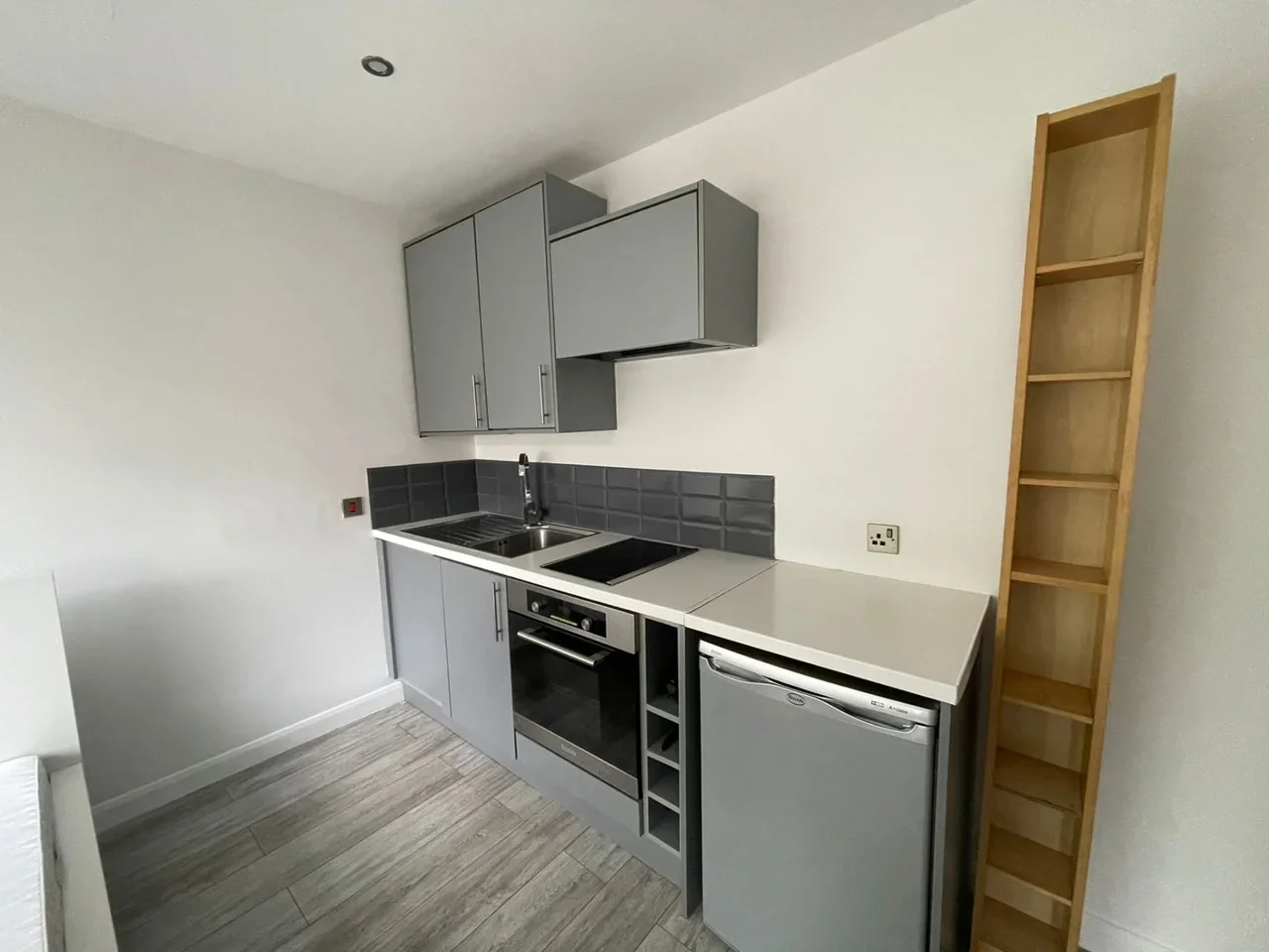 Flat Birkbeck Road in Greater London