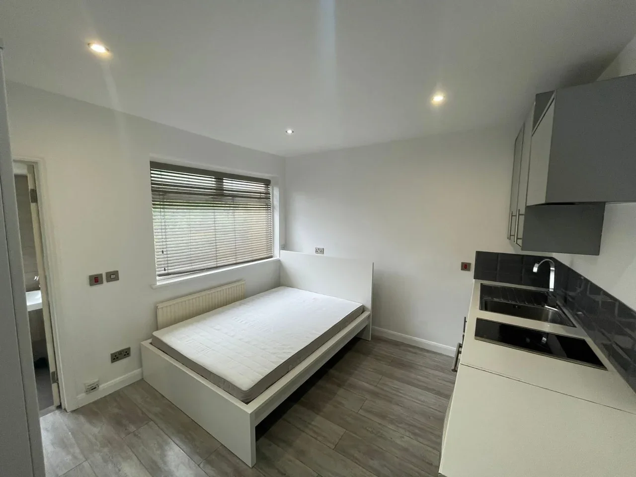 Flat Birkbeck Road in Greater London