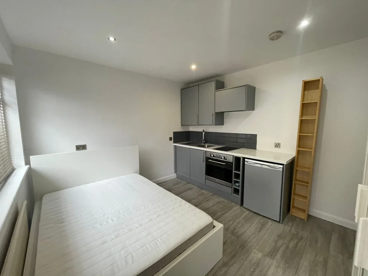 Flat Birkbeck Road in Greater London