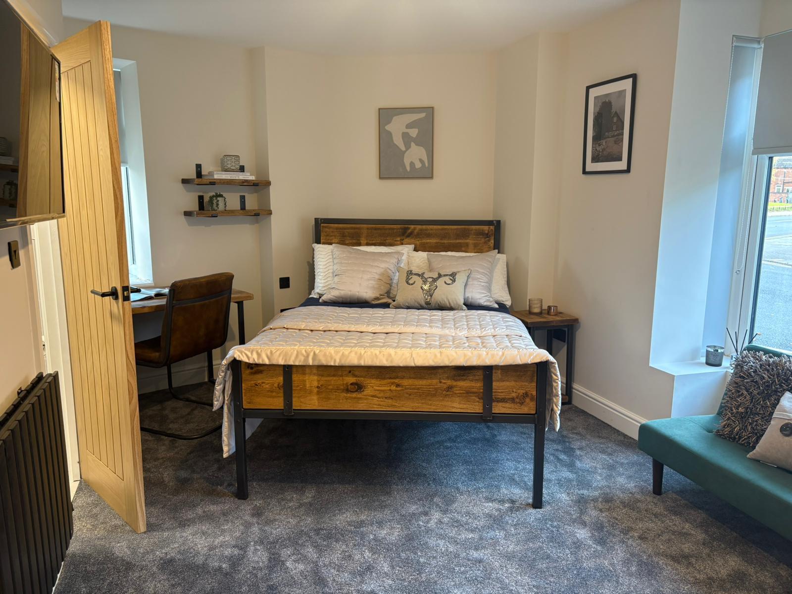 Flat Raddlebarn Road in Birmingham