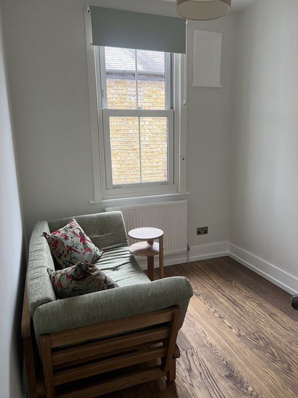 Room Lower Richmond Road in Greater London
