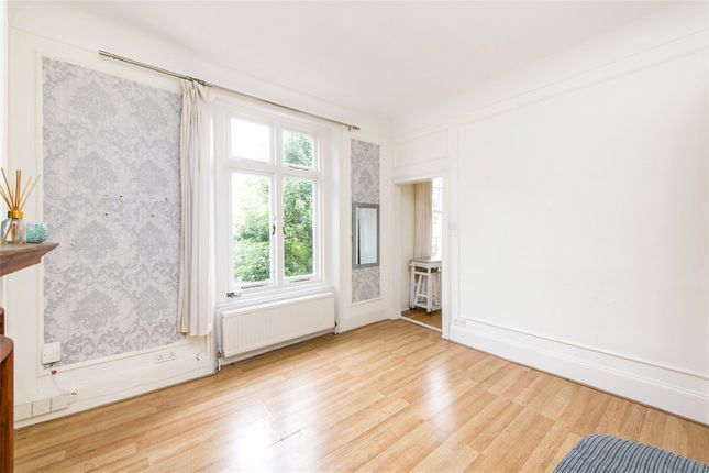 Flat Priory Terrace in Greater London
