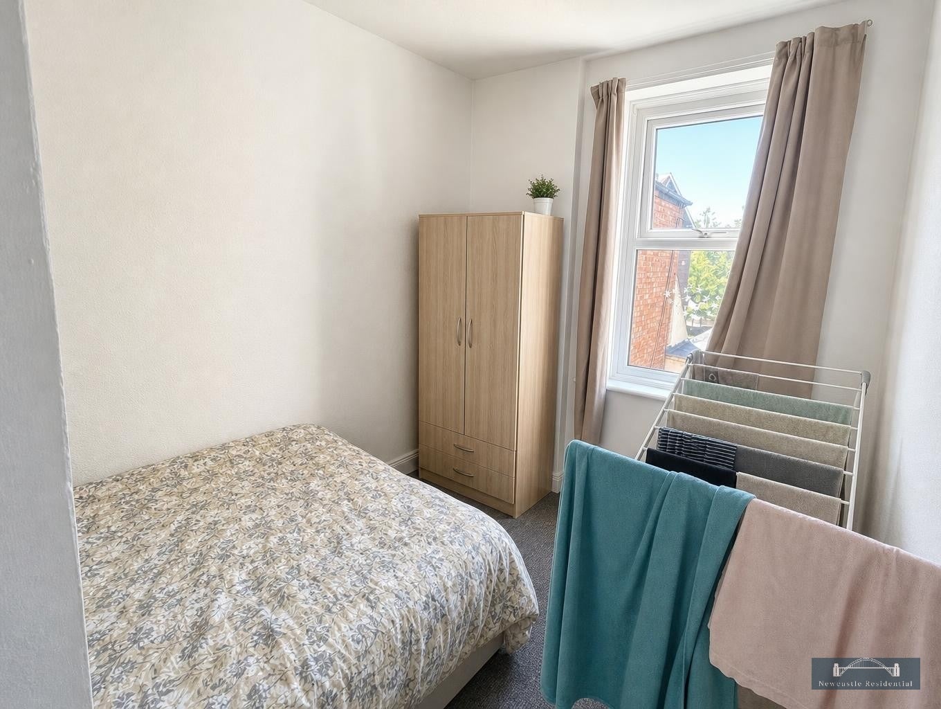 Flat Wingrove Gardens in Newcastle upon Tyne