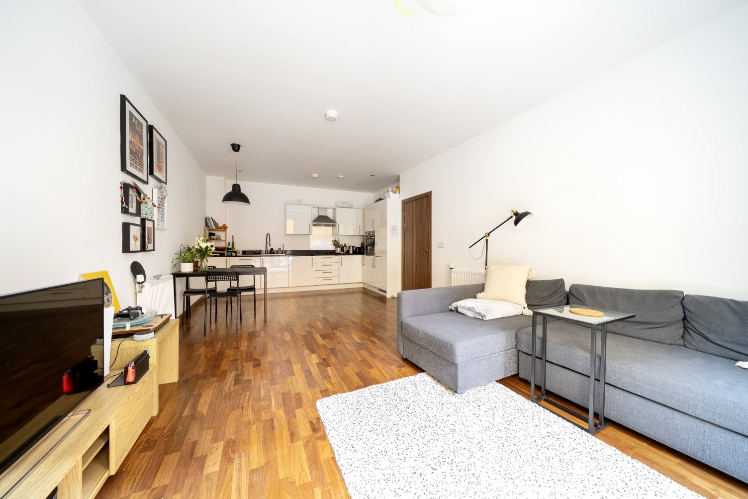 Flat Cyrus Field Street in Greater London