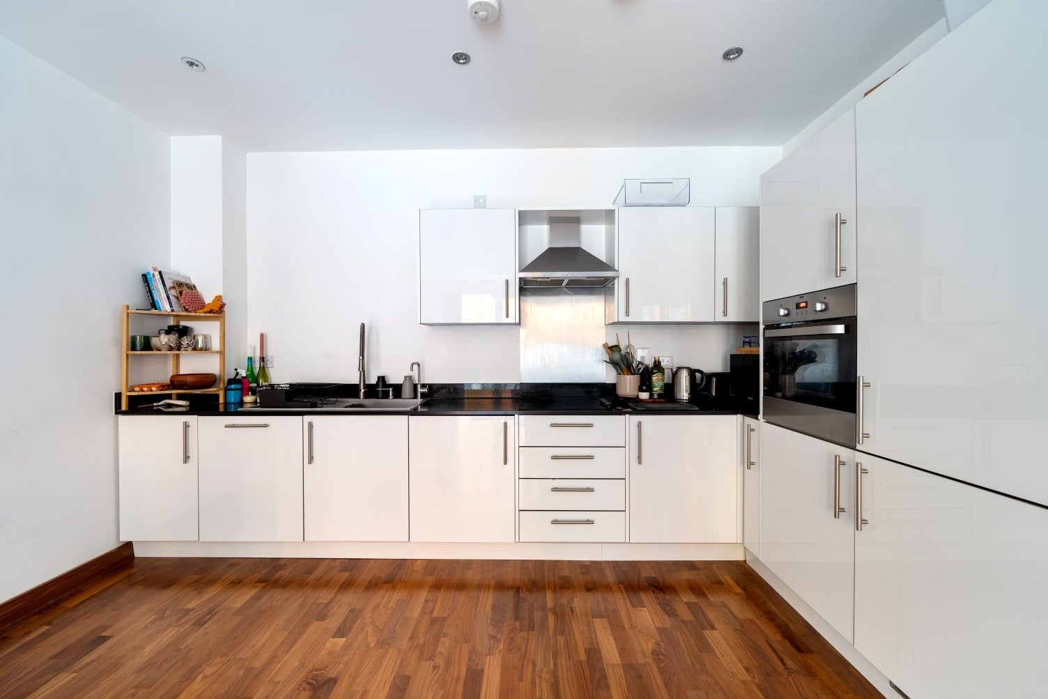 Flat Cyrus Field Street in Greater London