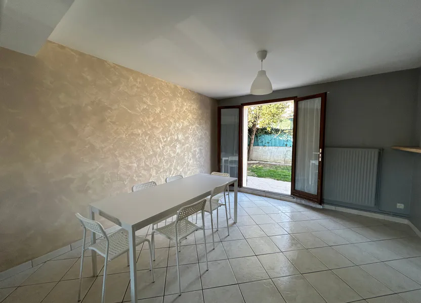 Maison Rue des Frères Lumière à Vienne