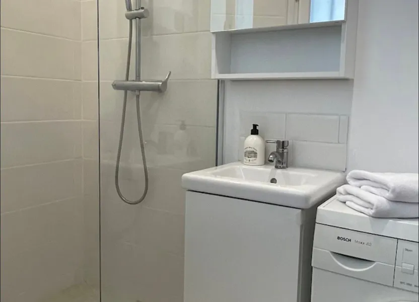 Room Rue Marcadet in Paris