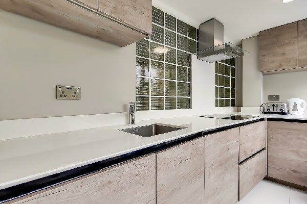 Flat Boydell Court in Greater London