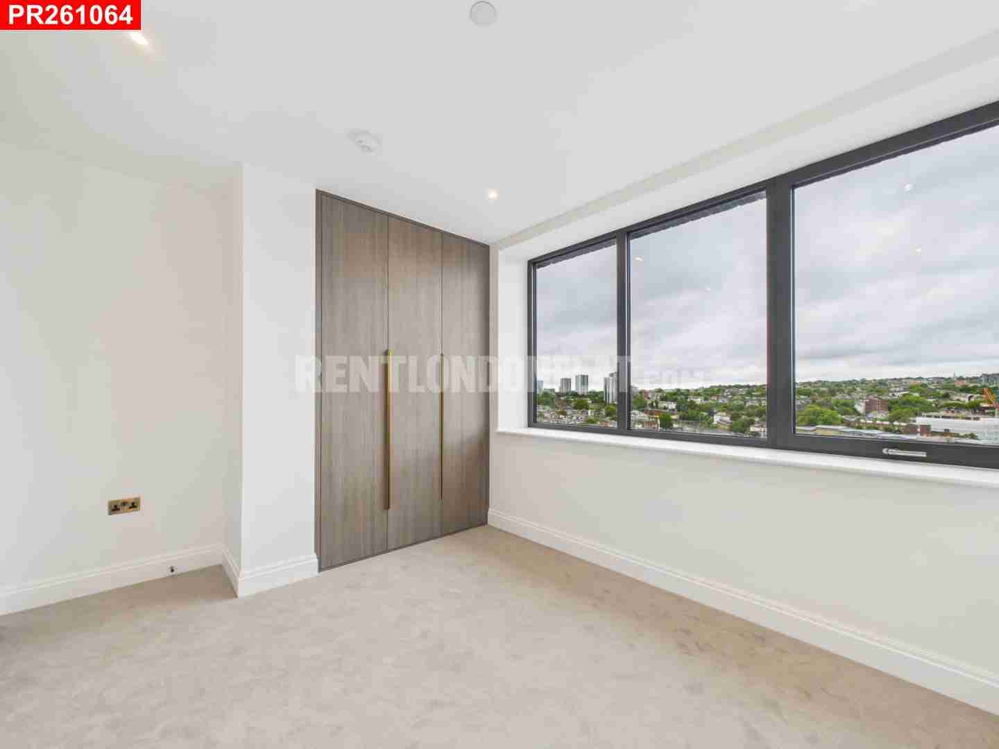 Flat Berry Hill in Taplow