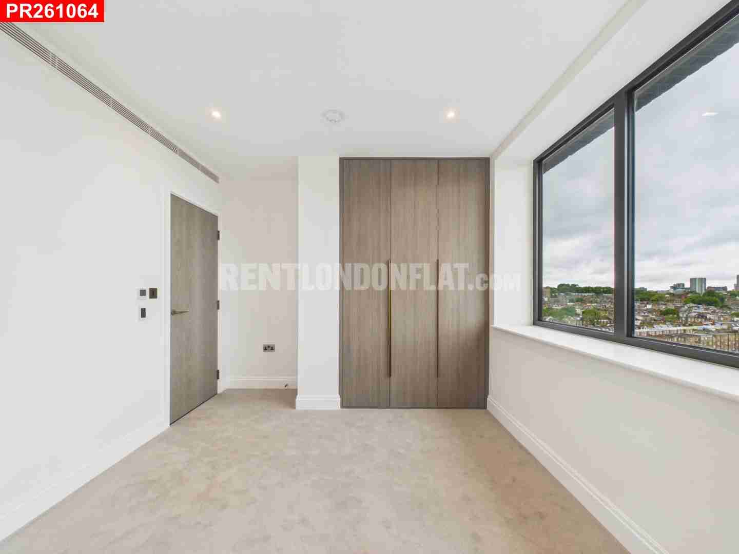 Flat Berry Hill in Taplow