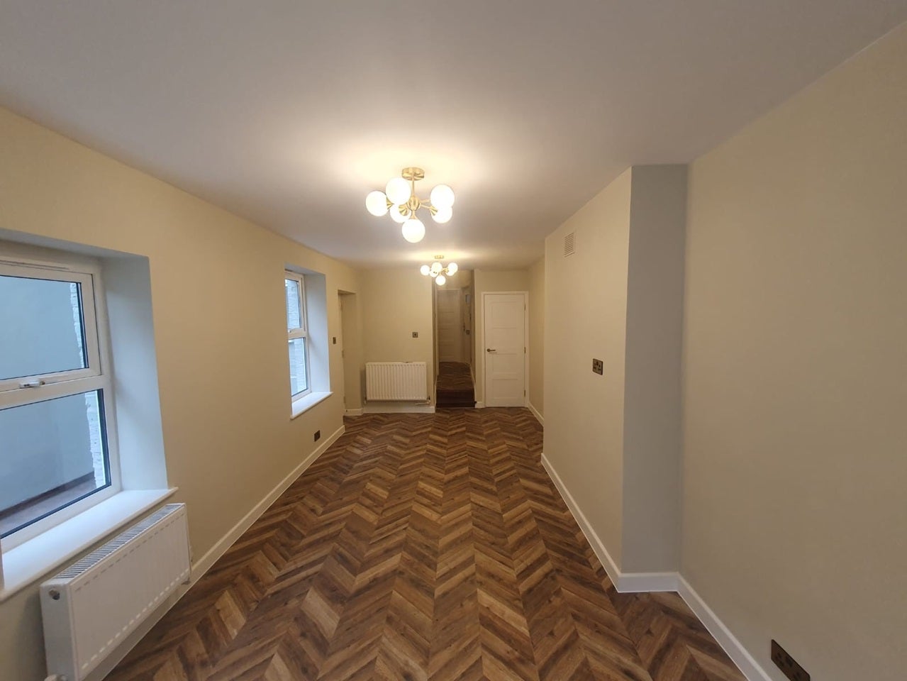 Flat Paulet Road in Greater London