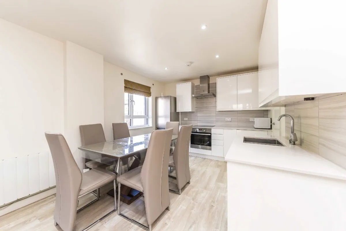 Flat Sidmouth Avenue in Greater London