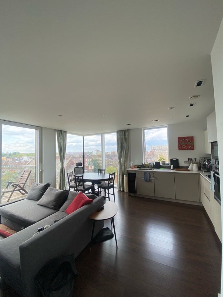 Flat Woodberry Down in Greater London