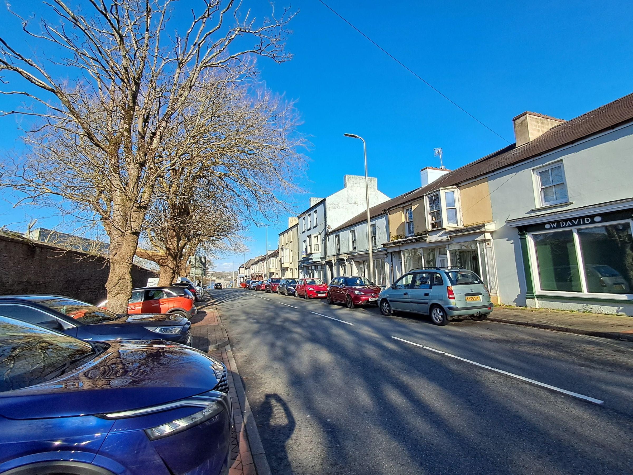 Flat Commercial Row in Pembroke Dock
