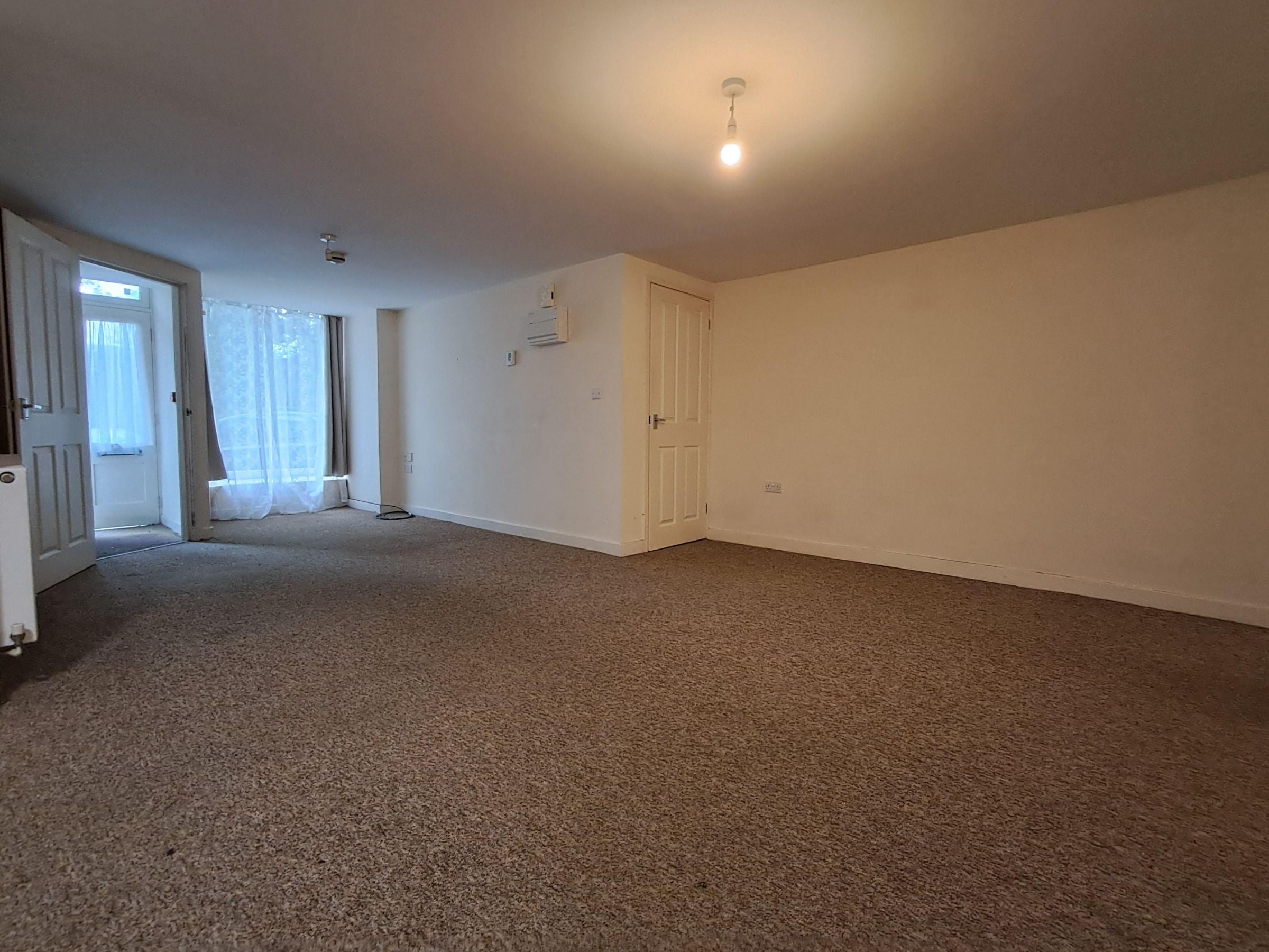 Flat Commercial Row in Pembroke Dock